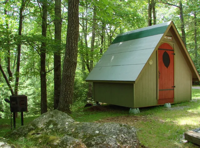 Ash Grove Mountain Cabins & Camping