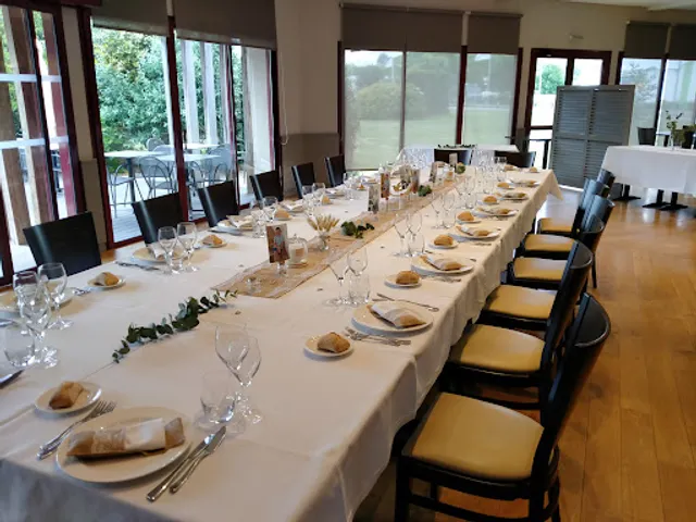 Le Castel J'Huly devient ROZA