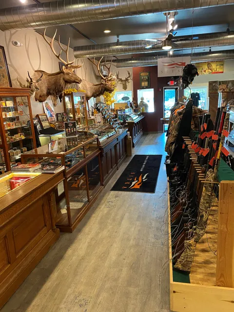 Sporting Collectibles by Wards Auctions Inc.