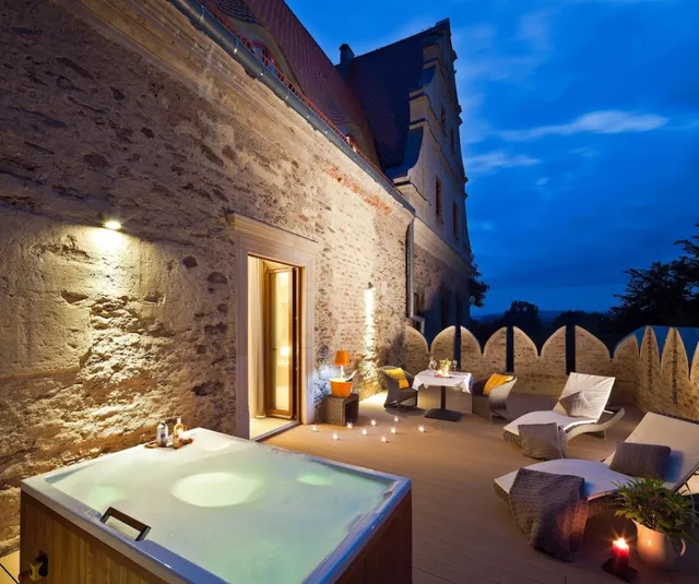 Gola Dzierżoniowska Castle