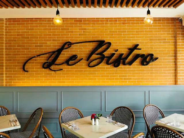 Le Bistro