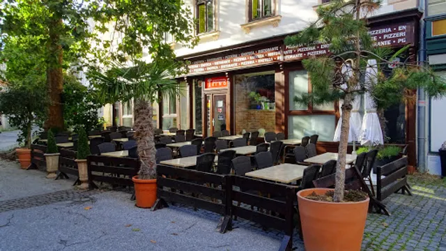 PiNO Ristorante, Pizzeria & Enoteca