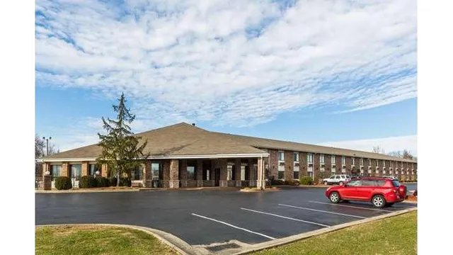 Baymont by Wyndham Louisville South I 65
