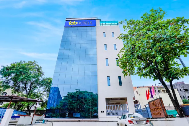 FabHotel Crystal Homes - Hotel in Kharadi, Pune