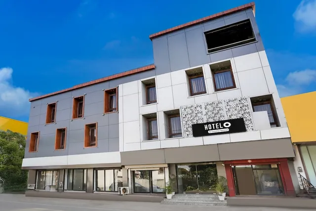 Super Hotel O ISBT Dehradun