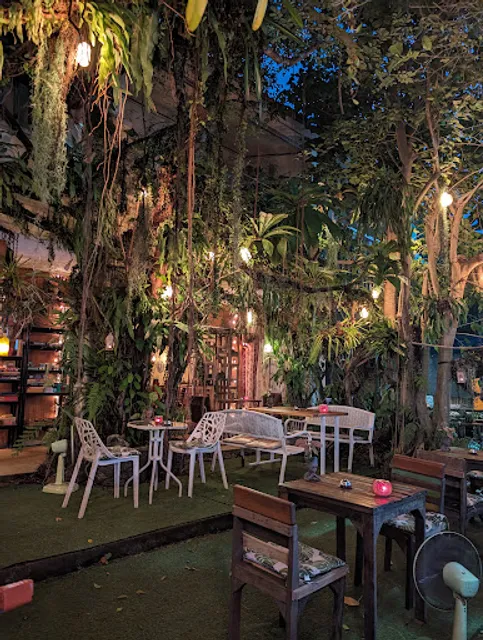 WonderlanD Bar & Restaurant