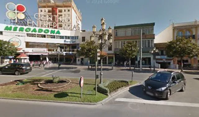 Pl. Costa del Sol, 12