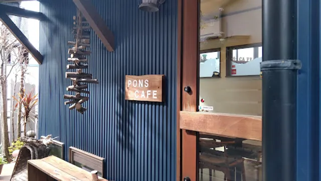 Pons Cafe