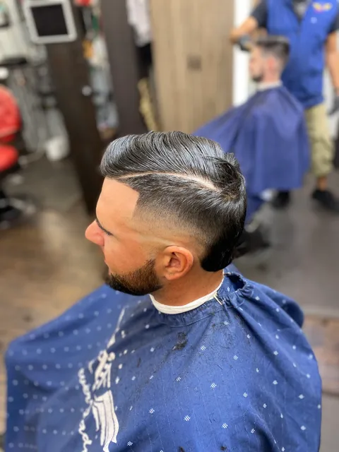 Thompson’s Cutz & Designs