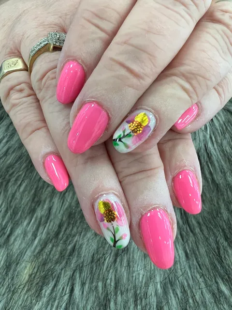 Lilly's Nails