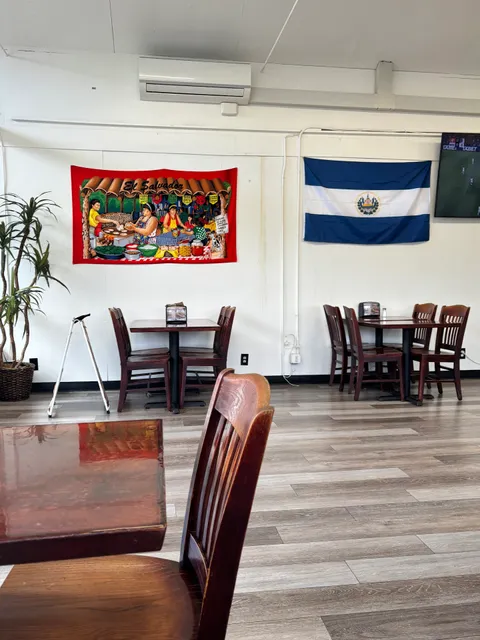 Tortilleria y Pupuseria Lorena