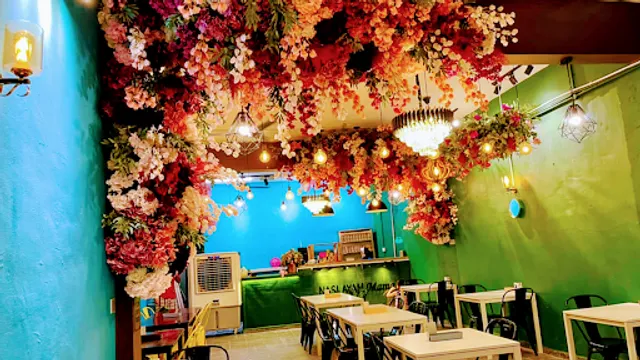 Nasi Ayam Mama ( Manjung Point, Sri Manjung, Perak )