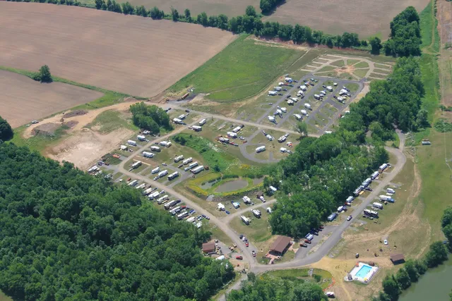 Red's Twilight on the Erie RV Resort