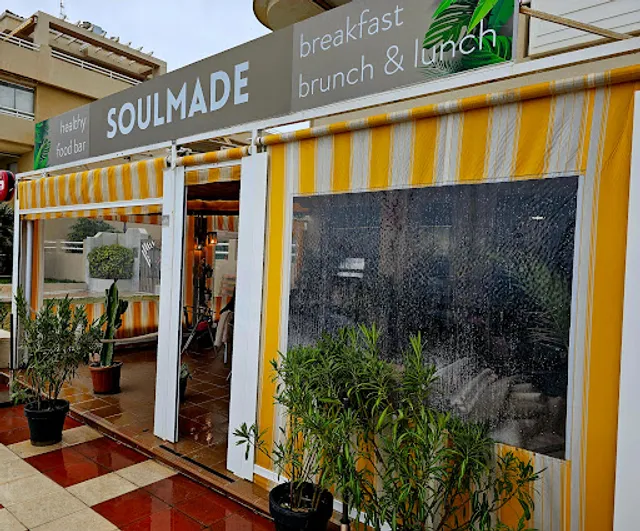 BLOOMING - REAL FOOD CAFE - BREAKFAST, BRUNCH & LUNCH