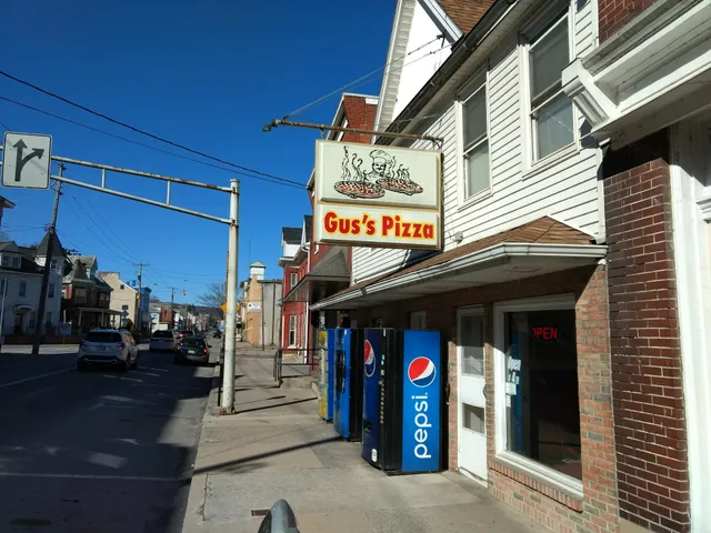 Gus's Pizza Shop
