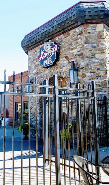 Lucky's 13 Pub
