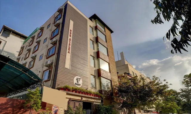 Treebo 12 Degrees West, Domlur