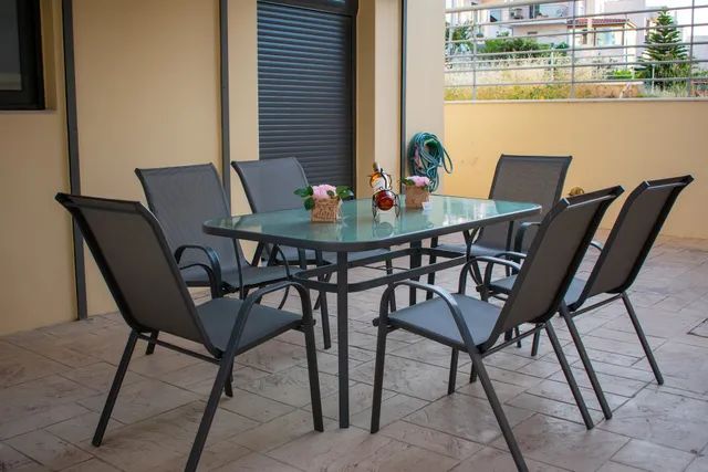 Theo and MS Luxurious Apartments