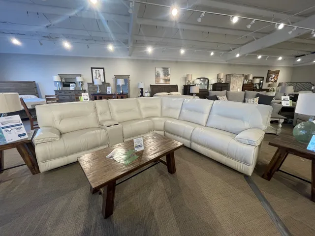 Hank's Fine Furniture