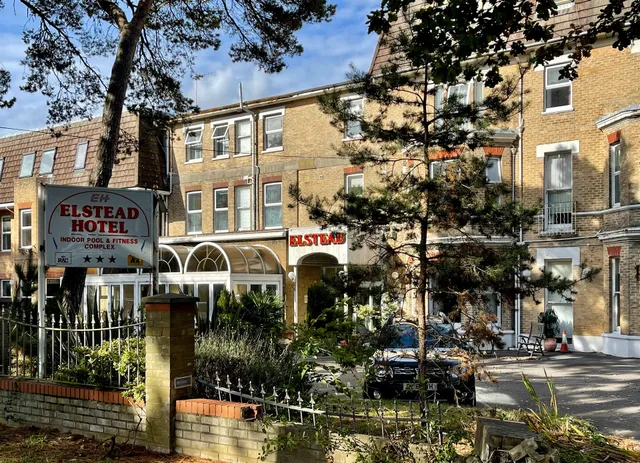 Elstead Hotel