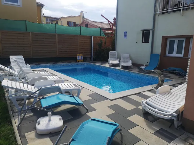 Apartments Vili 351