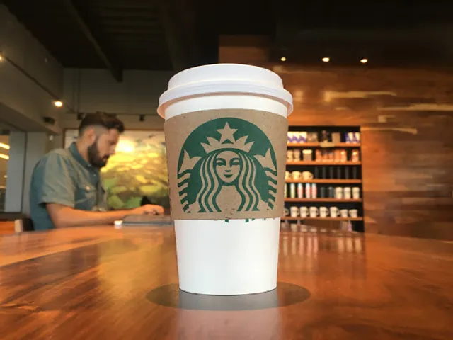 Starbucks Up Town Mérida DT