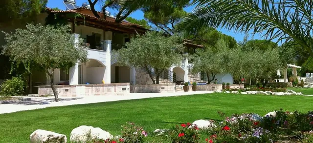 Karidi Beach boutique suites