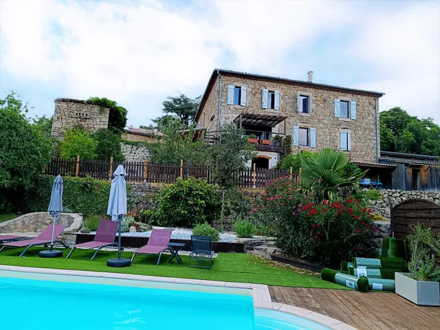 Gîtes Domaine de Silhac Ardèche