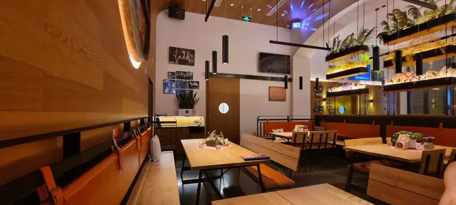 Paulaner Munchen Square Leisure Bar