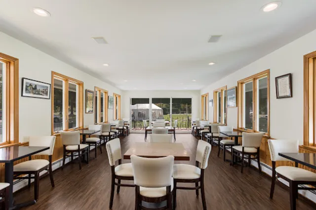 Clove + Maple Restaurant & Bar