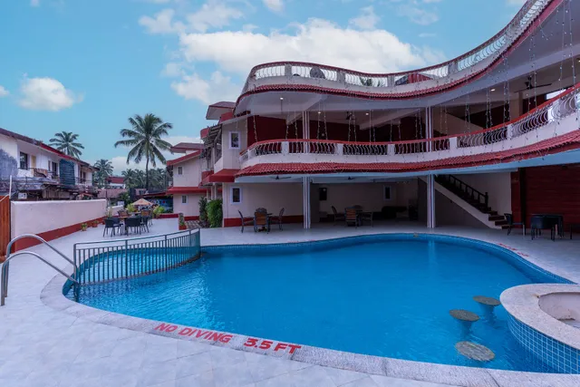 Sunshine Beach Resort Goa