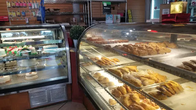 Ricky Bakery #2 (Coral Way)