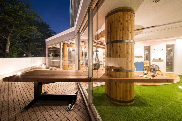 365BASE outdoor hostel