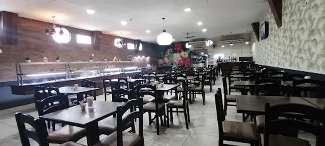 Brasa Viva Self Service com churrasco