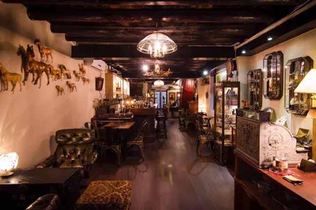 Modern Mode & Modern Mode Café