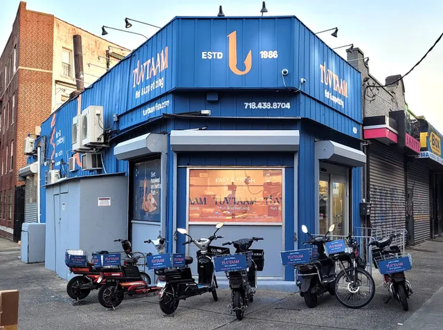 Tuv Taam Fish Market