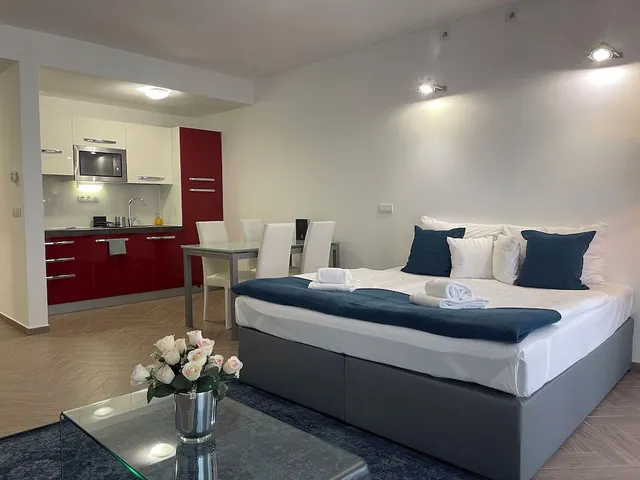 Smart Carrara Apartments