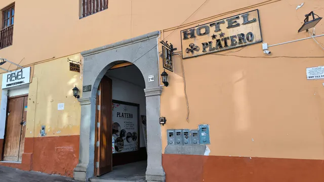 PLATERO HOTEL AYACUCHO