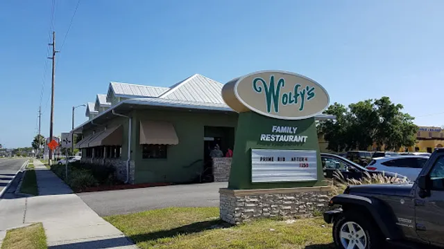 Wolfy’s Leesburg Restaurant