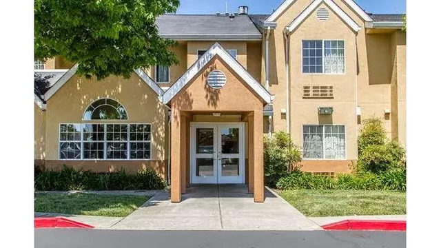 Quality Inn & Suites Santa Rosa South