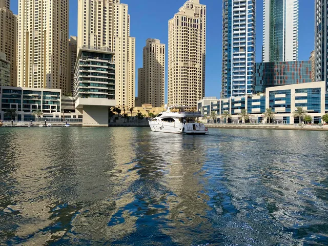 Dubai yachts rental