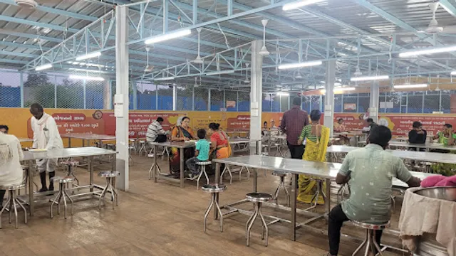 Free Food Centre (નિ:શુલ્ક આહાર કેન્દ્ર)