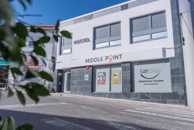 Hostel Middle Point