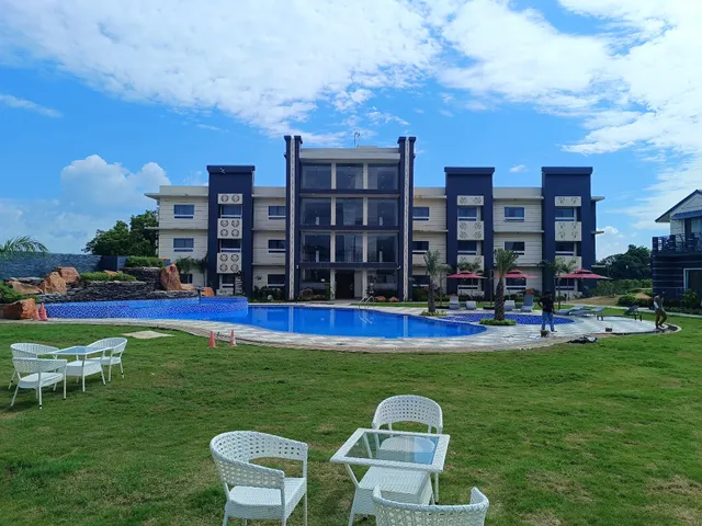 Leafylush Resort And Hotels