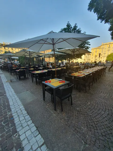 Carlina Restaurant & Bar