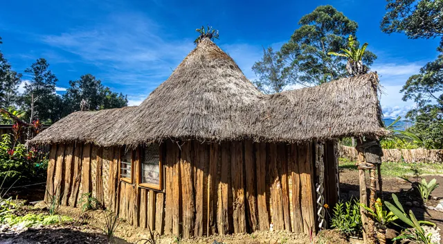 Skeleton Tribe Eco Lodge