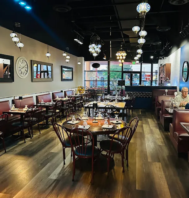 NORA’S GRILL & BISTRO