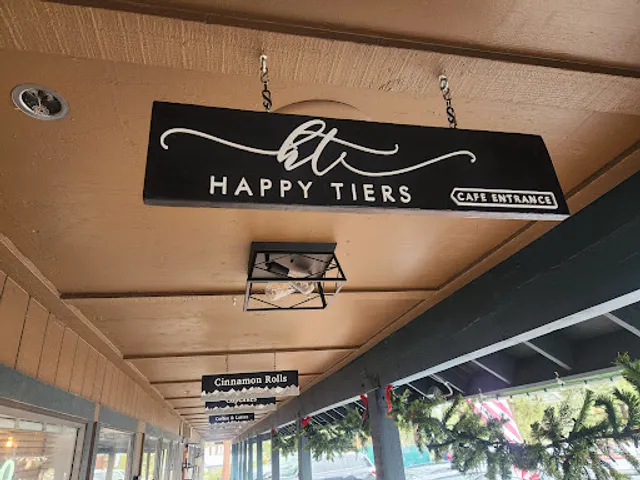 Happy Tiers Cafe