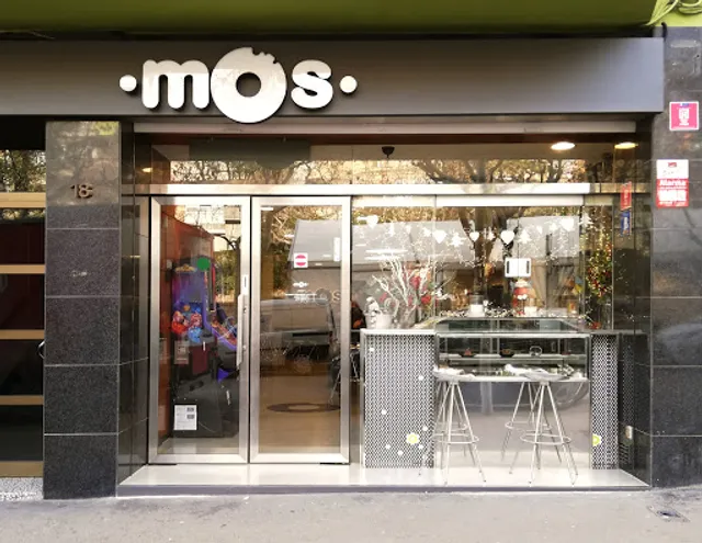 Mos Bar Restaurant