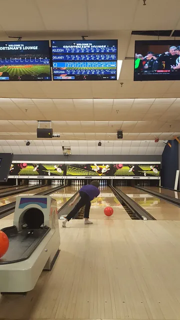 Sportsman's Lanes, Sports Bar & Grill